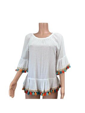 Crown & ivy White Boho Chic Bell Sleeve Tassel Hem Blouse